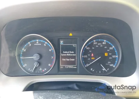 2017 Toyota Rav4 Xle из США, поврежденный, VIN 2T3RFREVXHW584803